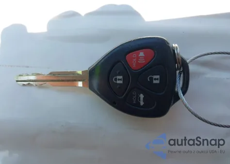 2010 Toyota Camry Le z USA, uszkodzony, nr VIN 4T1BF3EK1AU548887